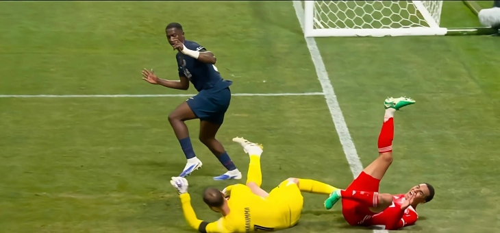 穆西亚拉重伤巴黎圣日耳曼淘汰拜仁慕尼黑的简单介绍